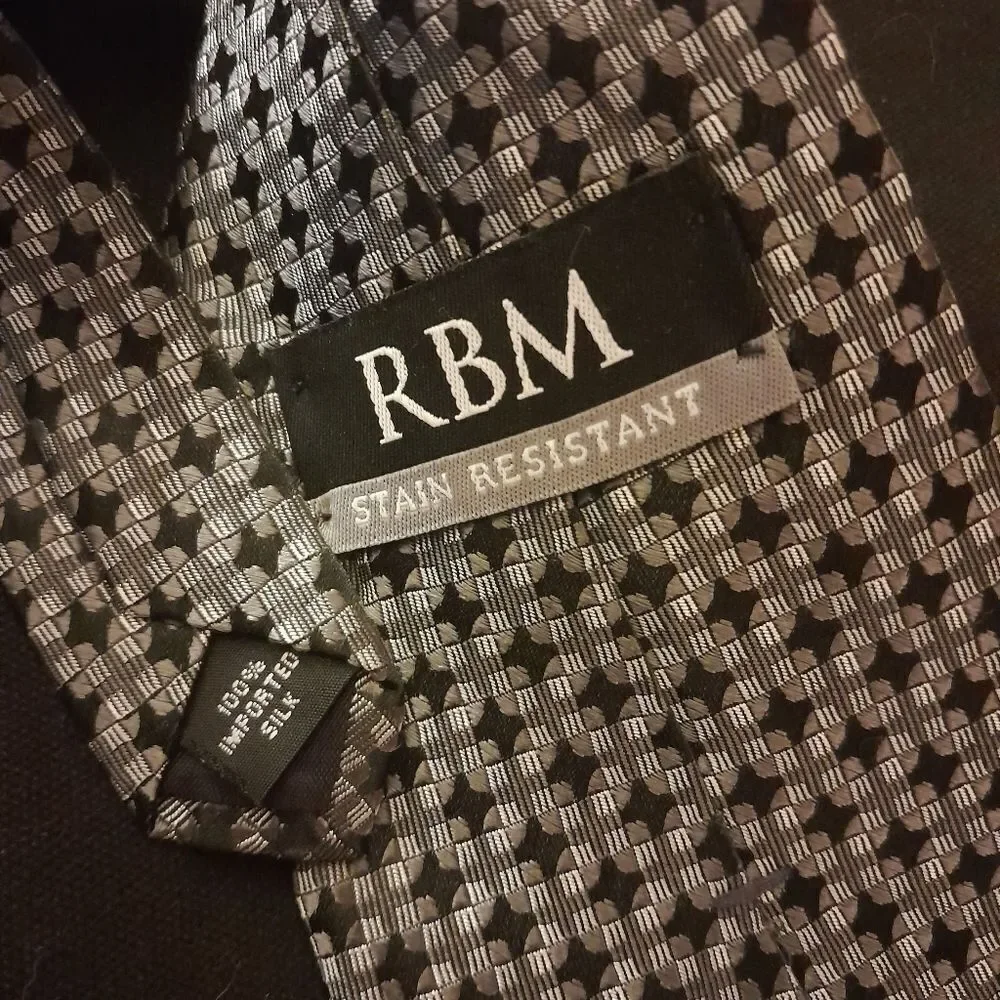 NWT RBM Stain Resistant All Silk Tie